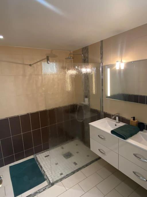 Appartement Spacieux Cases-de-Pene Екстериор снимка