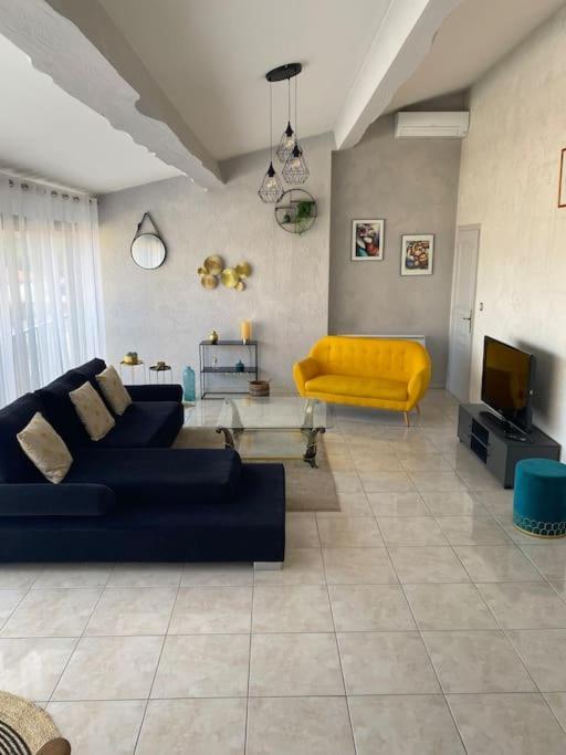 Appartement Spacieux Cases-de-Pene Екстериор снимка